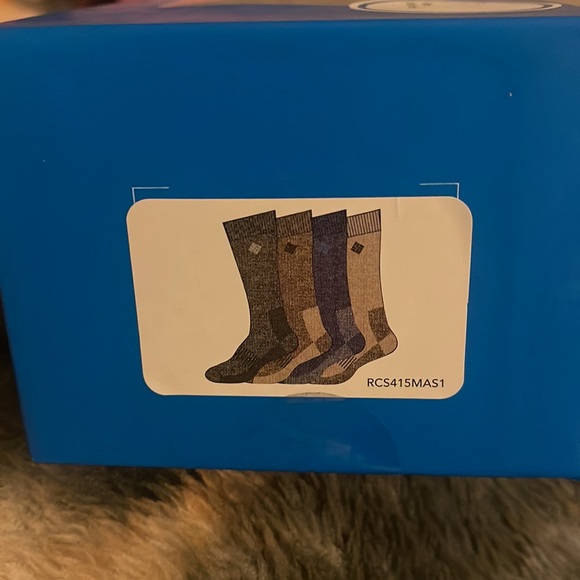 NEW IN BOX Columbia Men’s 4-Pack Crew Socks Black, Brown, Navy, and Khaki color - Picture 3 of 4